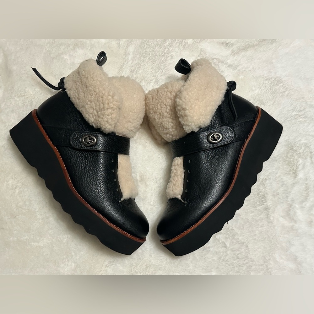 Coach Shearling Boots Urban Hiker Leather Turnlock Platform Sneaker size 7B